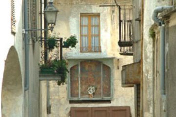 Vicoli e Vie - Interno del Centro di Pont